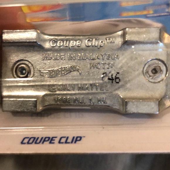 Coupe Clip Key Chain from Hot Wheels - Picture 4 of 7
